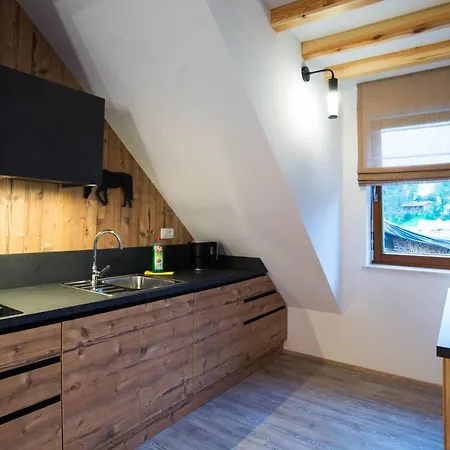 Pr Anzl Guest house